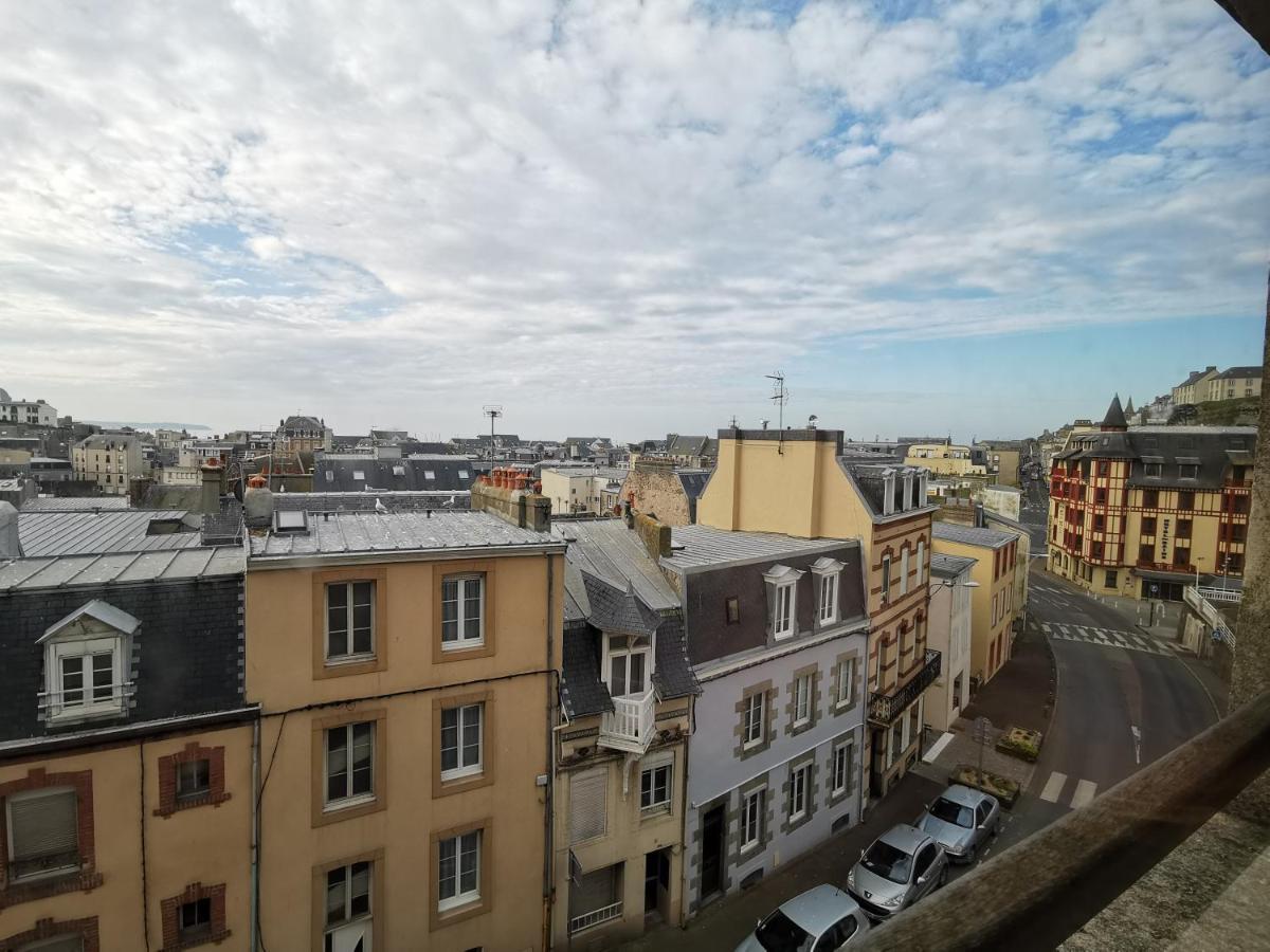 Le Petit Michelet Lägenhet Granville Exteriör bild