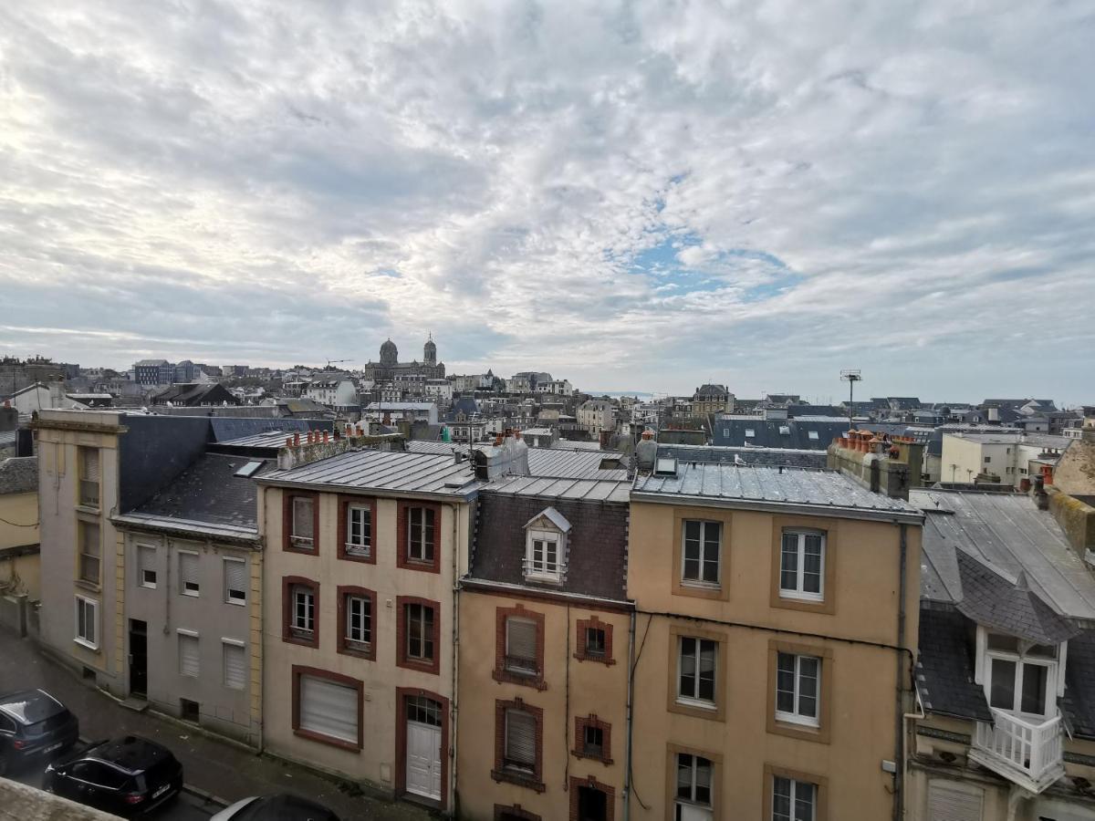 Le Petit Michelet Lägenhet Granville Exteriör bild