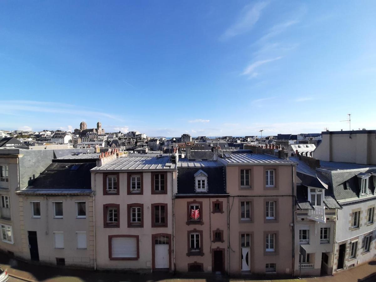 Le Petit Michelet Lägenhet Granville Exteriör bild